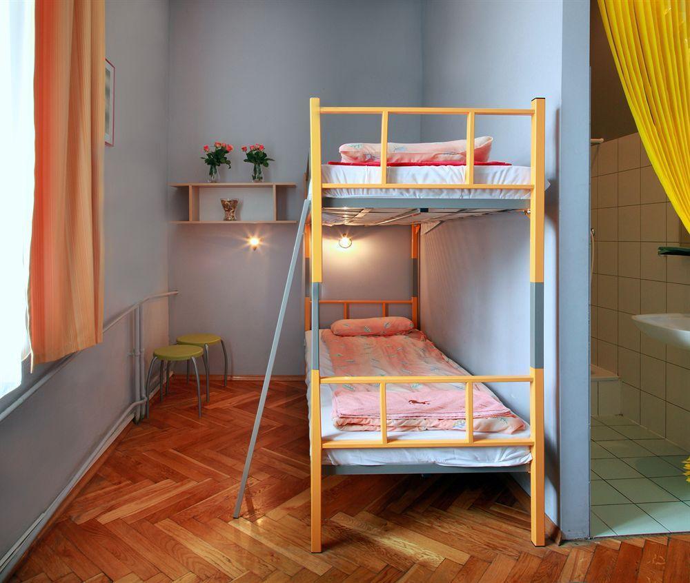 City Hostel Krasków Eksteriør bilde