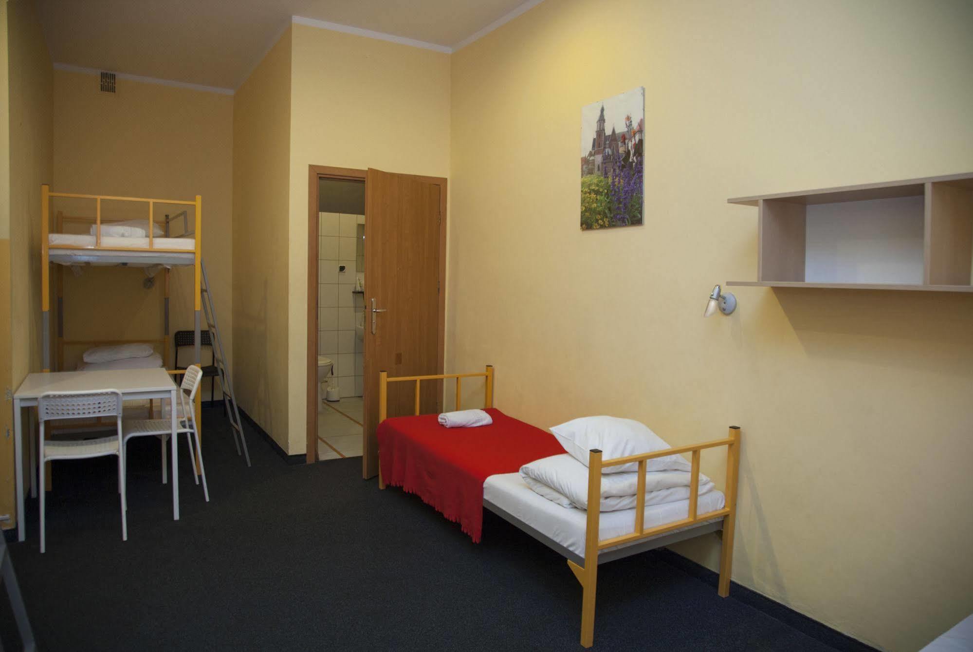 City Hostel Krasków Eksteriør bilde