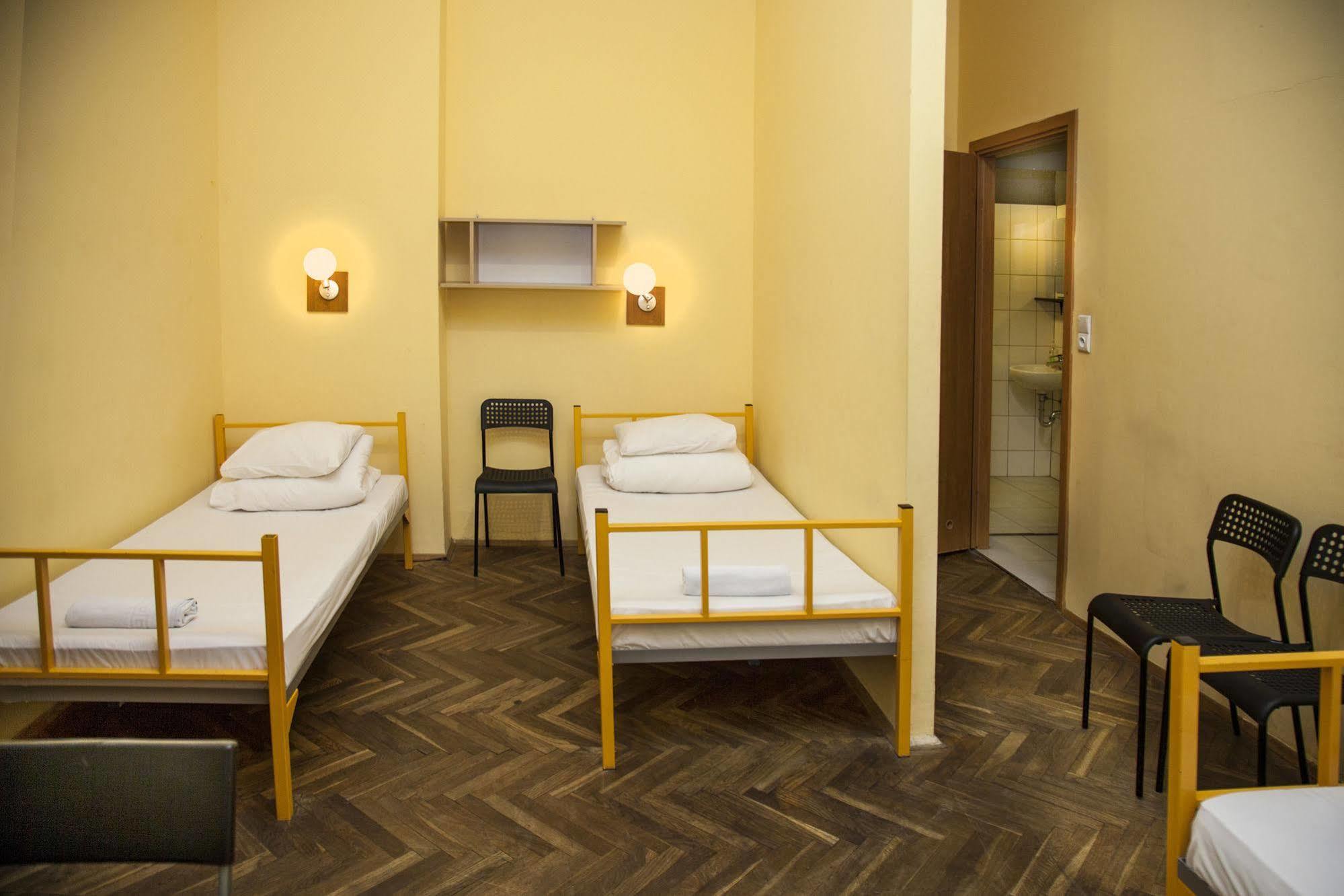 City Hostel Krasków Eksteriør bilde