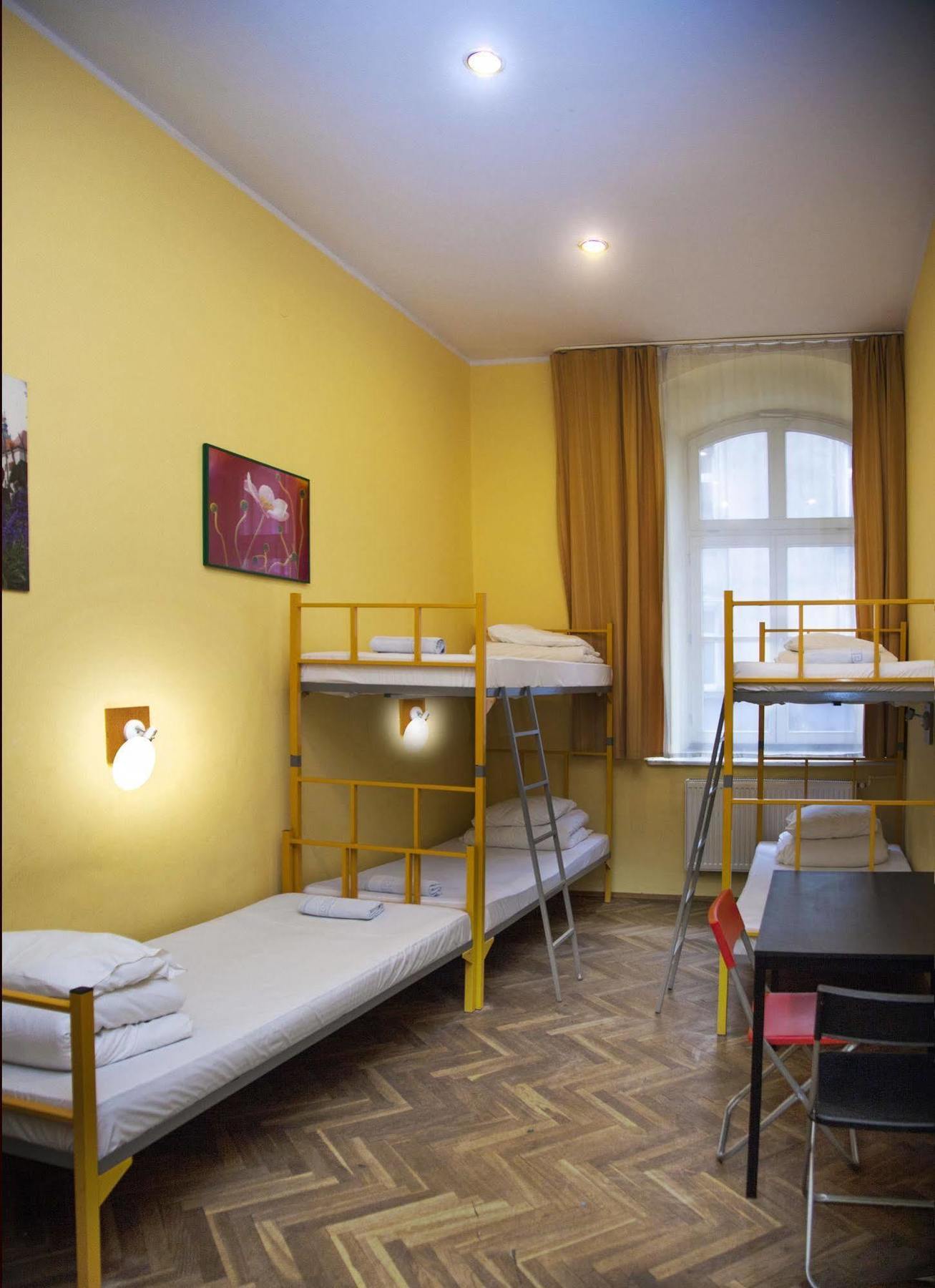 City Hostel Krasków Eksteriør bilde