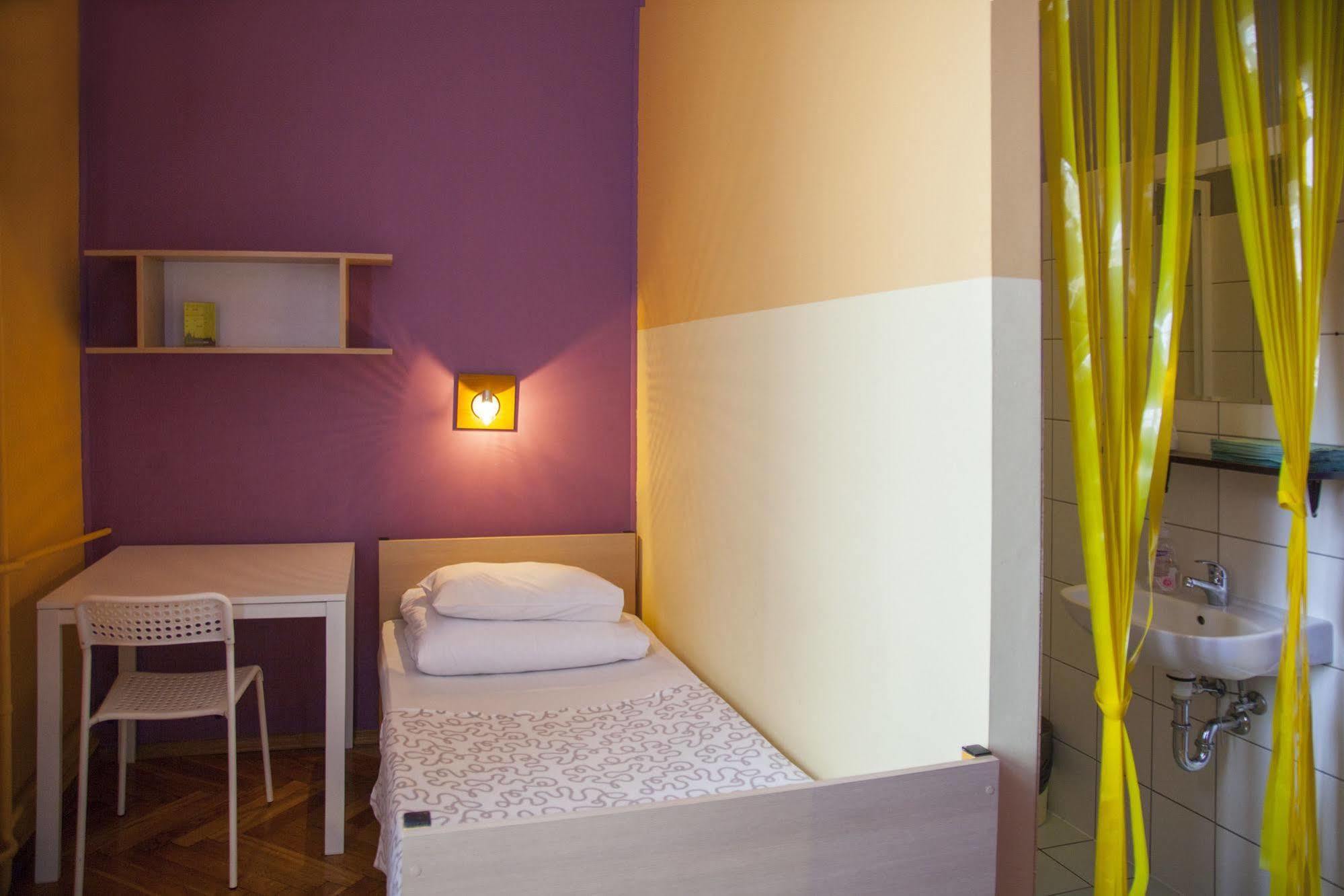 City Hostel Krasków Eksteriør bilde